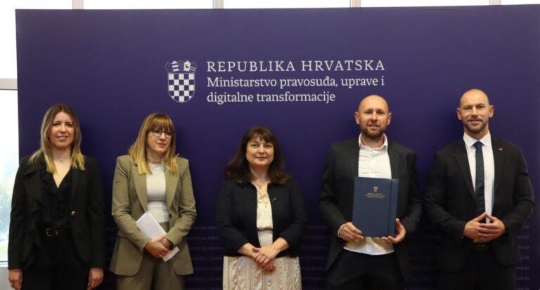Udruzi “SMS” uručen ugovor za Projekt “Želim i mogu ostvariti pravo na besplatnu pravnu pomoć”